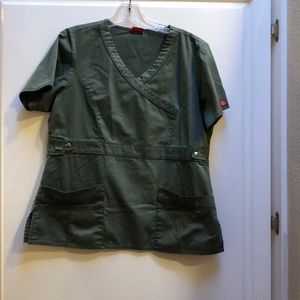 Dickies Women’s Scrubs Size M